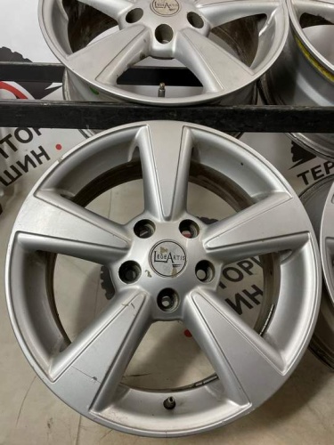 Литье Nissan R16 5х114,3/66,1/ЕТ40/J6,5