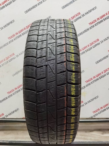 Hankook Winter I'Cept IZ2 R16 215/65