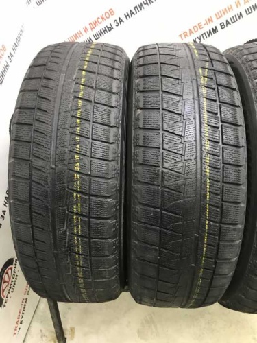 Bridgestone Blizzak Revo GZ R18 225/60