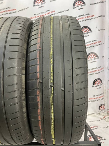 Michelin Pilot Sport 4 SUV  R18 235/65