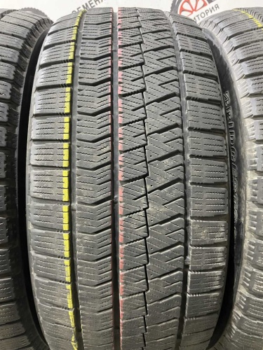 Bridgestone Blizzak VRX2 R17 225/45
