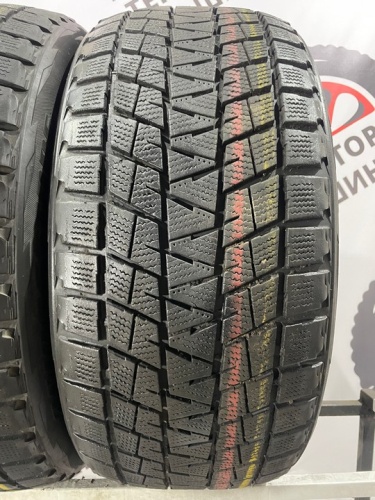 Bridgestone Blizzak DM-V1 R20 275/40