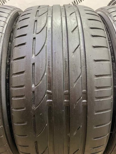 Bridgestone Potenza S001 R19 235/35