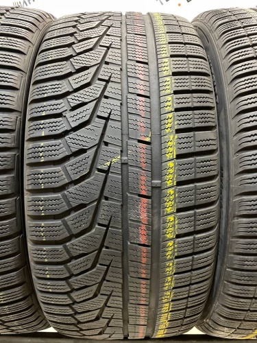 Hankook Winter I*Cept Evo 245/45/18