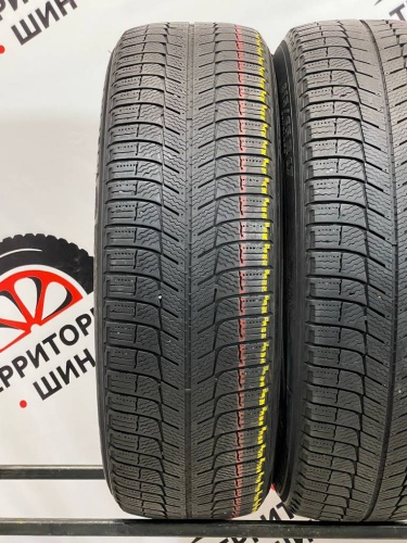 Michelin X-Ice XI3 R17 215/65