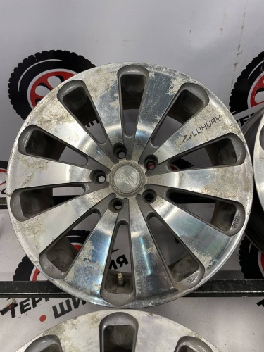 Литые  R17 5x114,3 ЦО67,1 ЕТ42 7J