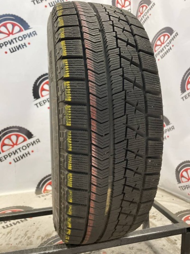 Bridgestone Blizzak VRX  205/65 R16