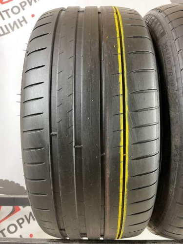 Michelin Pilot Sport 4 R19 255/40