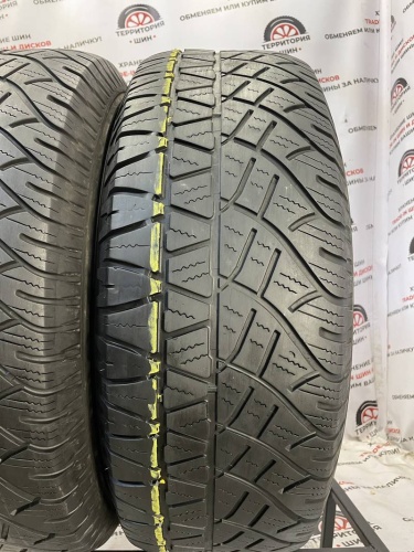 Michelin Latitude Cross  R16 255/65