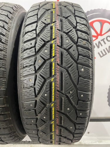 Tigar SUV Ice R17 215/60