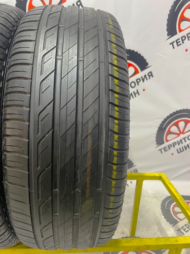 Bridgestone Turanza T001 R17	215/55