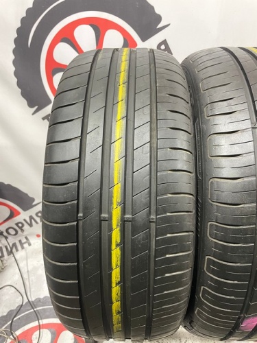 Goodyear EfficientGrip Performance R16 225/55