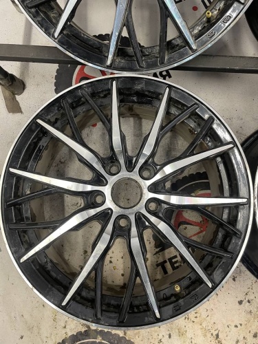 Литые Китай  R17 5x114.3 DIA 67.1 ET48 6.5J