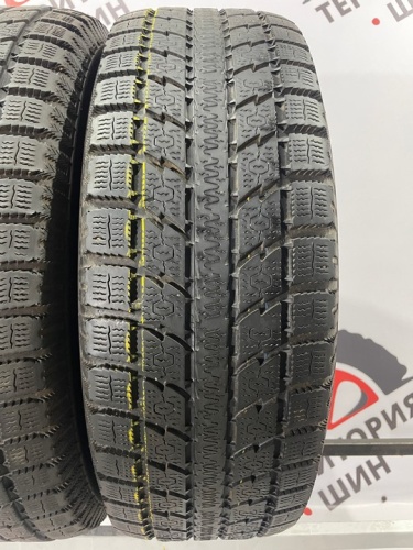 Toyo Observe GSi-5 R16 235/70