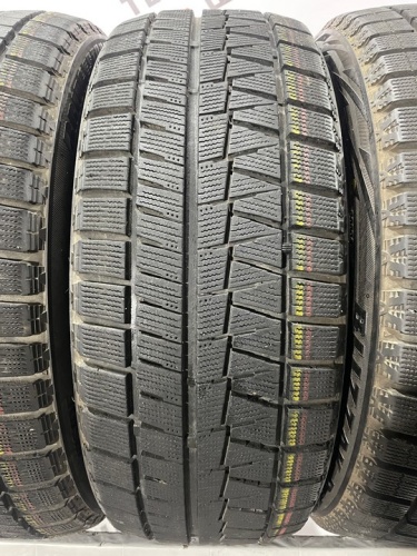 Bridgestone Blizzak Revo GZ R17 215/45