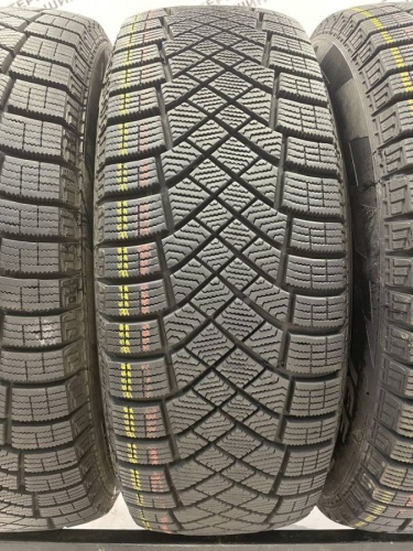 Pirelli Ice Zero FR  R15 195/65