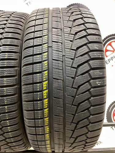 Hankook Winter I*Cept Evo 245/45/18