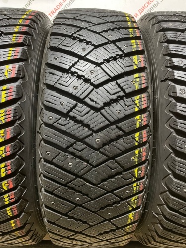 Goodyear Ultragrip Ice Arctic R17 215.65