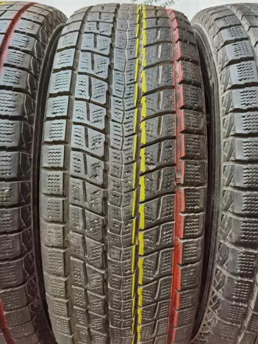 Dunlop Winter Maxx SJ8 R16 215/70