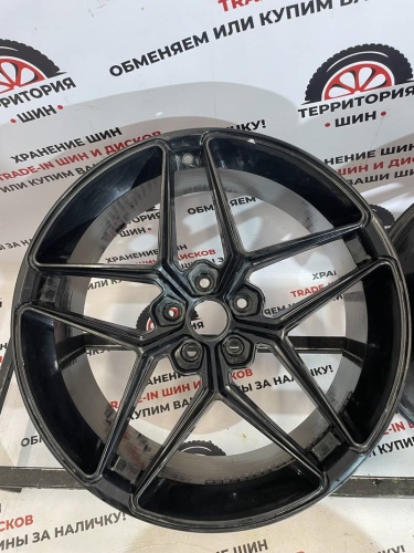 Литые диски Чёрные  R20 5х114.3 8.5j  ЦО73.5  ЕТ 35