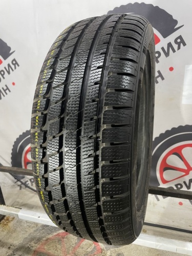 Kumho WinterCraft KW27 R17 215/55