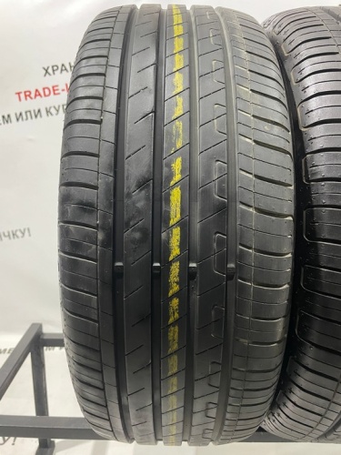 Goodyear EfficientGrip R17 215/55