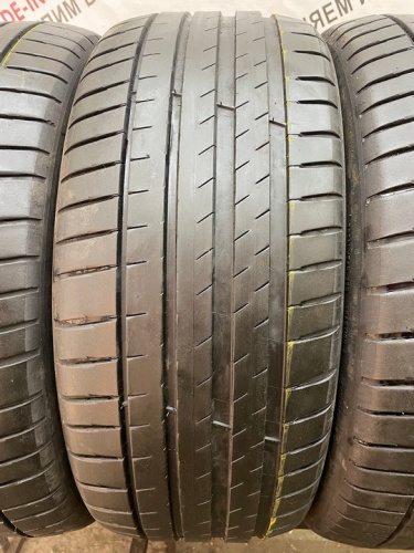 Michelin Pilot Sport 4 225/45 96W R19