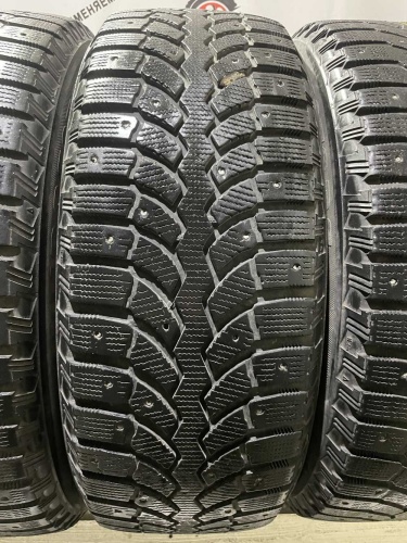Bridgestone Blizzak Spike-01 R17 215/60