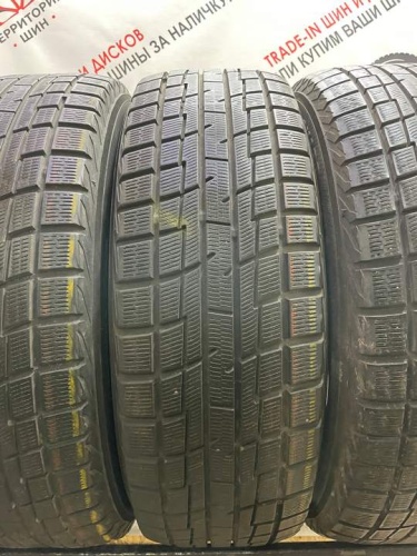 Yokohama Ice Guard IG30 R17 215/60