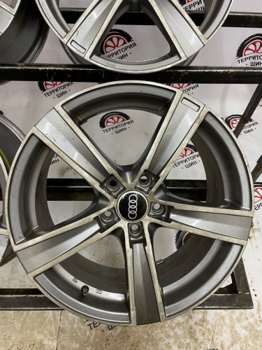 Литье Ауди  R17 5*112 ЦО66,6 ЕТ40 7,5J