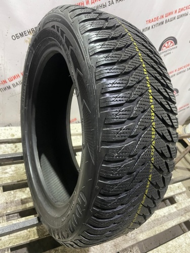 Goodyear UltraGrip 8 R16 195/55