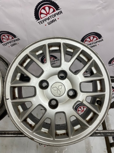 Литьё Mitsubishi orig R15 4x114.3 dia 67.1 ET46 6J