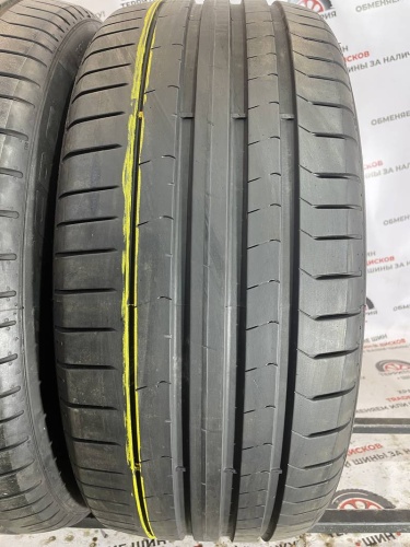 Pirelli P P Zero PZ4  255/40 R21