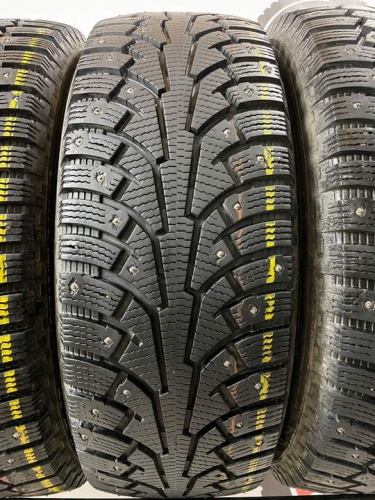 Nokian HKPLT Sport Utility 5 R17 235/65
