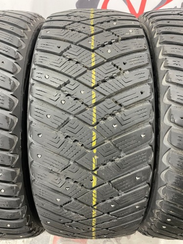 Goodyear Ultra Grip Ice Arctic R16 215/55