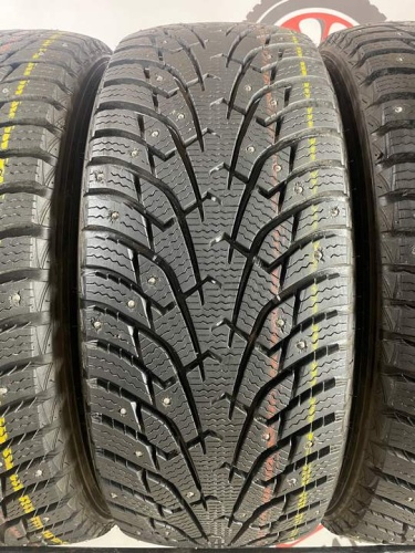 Maxxis Premitra Ice Nord 5 SUV R18 235/55