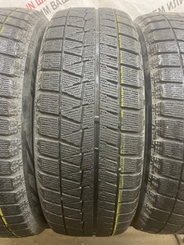 Bridgestone Blizzak REVO GZ 225/60 99S R17