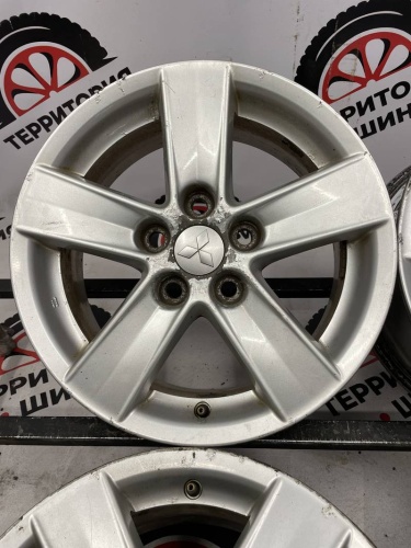 Митсубиси R16 5*114,3 ЦО 67,1 ЕТ 46 6J