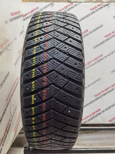 Goodyear Ultragrip Ice Arctic  SUV 4x4 R17	215/65