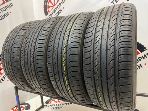 Kumho Solus KH25 215/50/17