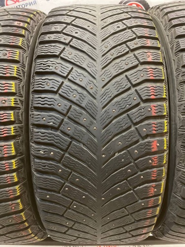 Michelin X-Ice North 4 R19	255/45