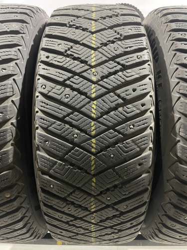 Goodyear Ultragrip Ice Arctic R17 225/60