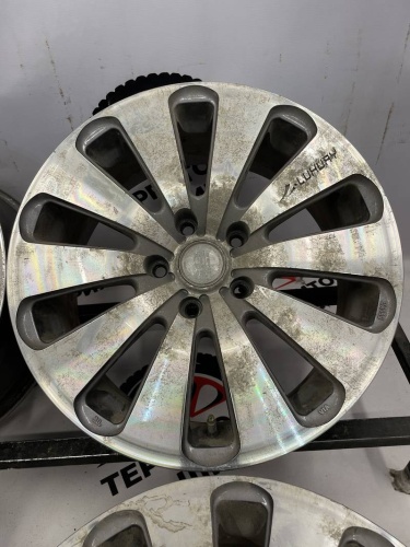 Литые  R17 5x114,3 ЦО67,1 ЕТ42 7J