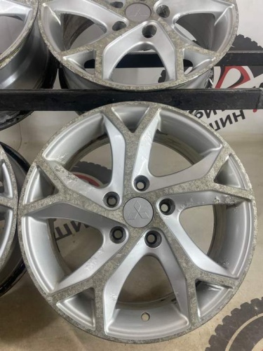 Литье Mitsubishi R16 5*114,3/67,1/6,5J/ET38