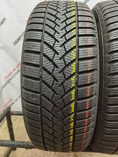 Semperit Speed-Grip 3  215/55 R16