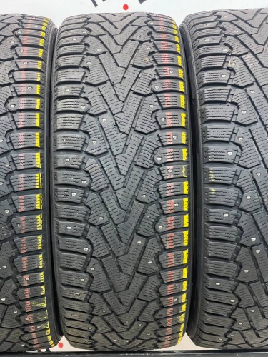 Pirelli Ice Zero R18 235/50