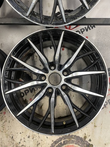 Литые Китай  R17 5x114.3 DIA 67.1 ET48 6.5J
