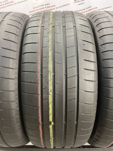 Bridgestone Alenza 001 R20	255/50