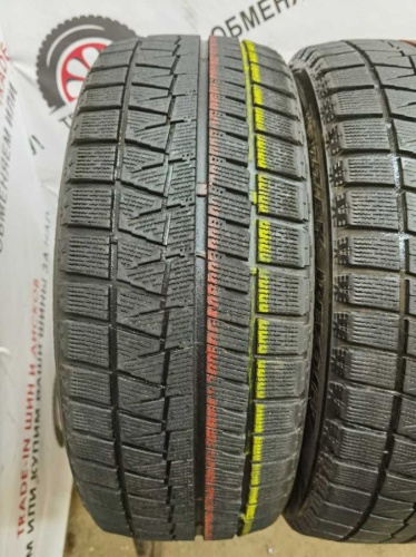 Bridgestone Blizzak Revo GZ 215/45 R17 87Q