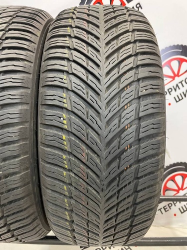 Nokian Tyres WR Snowproof R18 235/55